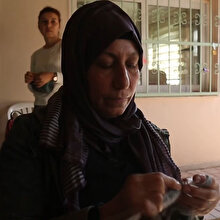 Kimsesiz çocuklar için atkı ve bere ördüler