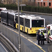 Okmeydanı'nda metrobüs kazası
