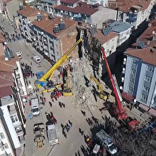 Enkaz altında kalan vatandaşın 112 ile görüşmesi: 'nefes alamıyorum'