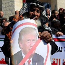 ABD Başkanı Trump Filistin'i bölme planını açıkladı