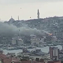 🔥 🚒 Eminönü'de iş yerinde yangın çıktı