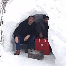Bitlis'te 'Eskimo' evinde çay keyfi yaptılar