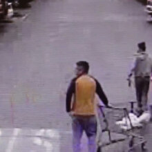 Alışveriş arabasıyla hırsızı böyle yakalattı