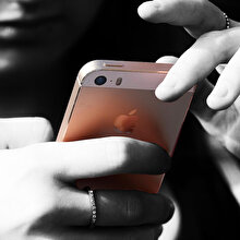 Yeni araştırmalara göre akıllı telefon bağımlılığı beyindeki gri alanı azaltıyor