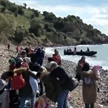 Düzensiz göçmenler Avrupa sınırına ilerliyor