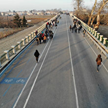 Türkiye sınır kapılarını açtı: Göçmenler akın akın gitmeye devam ediyor