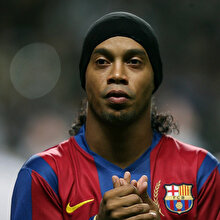 Sahte pasaportla yakalanan Ronaldinho Paraguay'da gözaltına alındı