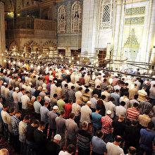 Diyanet 'Cuma namazı kılınmayacak' iddialarını yalanladı