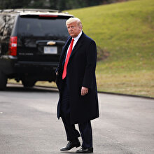 Trump'tan koronavirüs açıklaması: Resesyonu işaret etti, New York borsası çakıldı