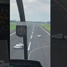Koronavirüslü yolcu taşıyan uçağın piste inişi engellendi