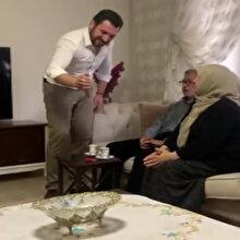 Koronavirüs nedeniyle cep telefonundan canlı bağlantıyla oğluna kız istedi