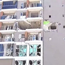 Esenyurt'ta bir binada patlama: Yaralılar var