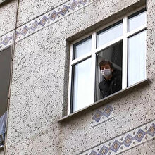 Hasta ziyaretine giden komşulara koronavirüs bulaştı: Apartman karantinada