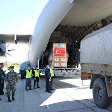 Türkiye'nin gönderdiği tıbbi yardım malzemeleri Kuzey Makedonya'ya ulaştı