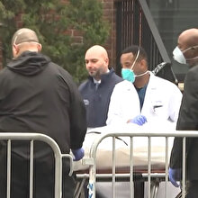 New York'ta cenaze evleri ve morglar doldu taştı