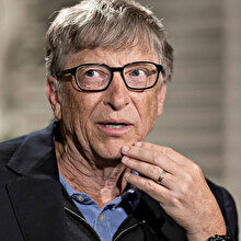 Bill Gates, aşı karşıtı kişiler tarafından 'koronavirüsü yaymakla' suçlanıyor
