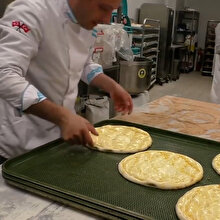 Ramazan ayının olmazsa olmazı 'pide' nasıl yapılıyor?