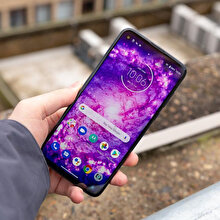 Ticaret Bakanlığı, cep telefonu ithalatında yerli üreticiyi korumak için yeni bir önlem aldı