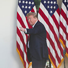 Koronavirüs Beyaz Saray'da: Trump'ın yaverinin testi pozitif çıktı