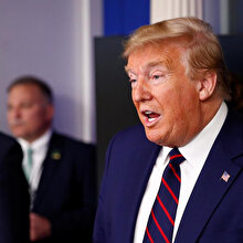 Beyaz Saray'da koronavirüs kabusu: Pence dahil kimse Trump'a yaklaşamıyor