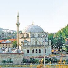 Bulgaristan'da camiler açılıyor: Hutbeler kısa tutulacak, maske ile sosyal mesafe korunacak