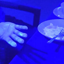 Yapılan deney virüsün restoranlarda ne kadar kolay yayılabileceğini gösterdi