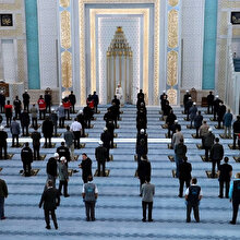 Kısıtlı sayıda cemaatle bayram namazı kılındı: Diyanet İşleri Başkanı Erbaş, bayram hutbesini okudu