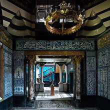 Beklenmedik bir mekân: LeightonHouse Museum