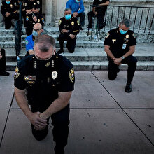 Miami polisi protestoculardan af diledi