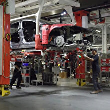 Yeniden üretime başlayan Tesla'da bir çalışanın COVID-19 testi pozitif çıktı
