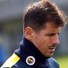 Emre Belözoğlu'ndan futbolu bırakma sinyali