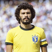 Futbolun filozofu ya da Brezilya'da demokrasi: Dr. Socrates