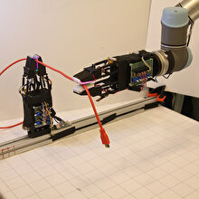 MIT araştırmacıları, ince kabloları çözebilen robotik tutucu üzerinde çalışıyor