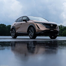 Nissan, Tesla'ya rakip olacak tam elektrikli aracını görücüye çıkarıyor