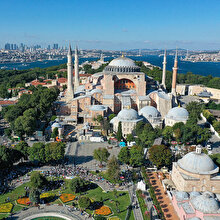 "Ayasofya'nın açılışı Türkiye'nin Batı'ya bağlılıktan kurtuluşunun ilanı anlamına geliyor"