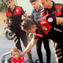 Şehit meslektaşlarının oğluna bayram öncesi akülü araba hediyesi