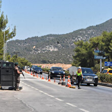 Bodrum'a akın ettiler: Son 3 günde 300 bine yakın araç giriş yaptı