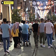 Bayram gününde İstiklal Caddesi'nde dikkat çeken yoğunluk