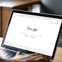 Niçin hep üzgünüm'ü aramış Ayşe Google'da? İnsan, hüzne yatkındır kardeş...