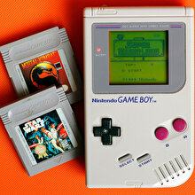 Pilsiz Game Boy'lar sanal etkileşimin sınırlarını değiştirebilir