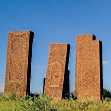 Anadolu’nun bin yıllık muhafızları;Ahlât Kümbetleri