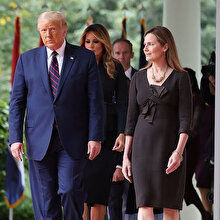 Başkan Trump Yüksek Mahkeme yargıcı adaylığına Barrett'i gösterdi