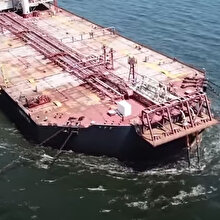 60 milyon galon petrole sahip tanker yavaş yavaş batıyor