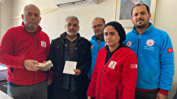 Mersinli hayırsever umre parasını depremzedeler için Kızılay'a bağışladı