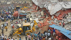 مصرع 14 شخصاً إثر انهيار سقف مخزن شمالي الهند