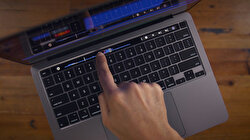 MacBook Pro'ların dokunmatik yüzeyine titreşimle geri bildirim özelliği geliyor
