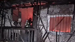 Karabük'te yanan evde çökme meydana geldi: Enkazda arama başlatıldı