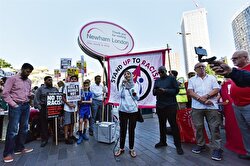 Nahella Ashraf (C) from Stand Up To Racism organisation makes a speech at a vigil for Resham Khan and Janeel Muhktar who were attacked with sulphuric acid in London, United Kingdom on July 05, 2017. Muhktar has stated that the attack was a hate crime and believed ‘It’s something to do with Islamophobia”. The police are looking for John Tomlin in connection with the crime.