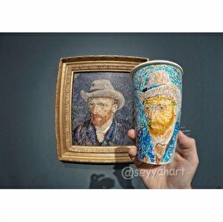 Wanderer draws his travels on coffee cups