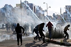 Israeli troops attack Palestinian protestors in Jerusalem